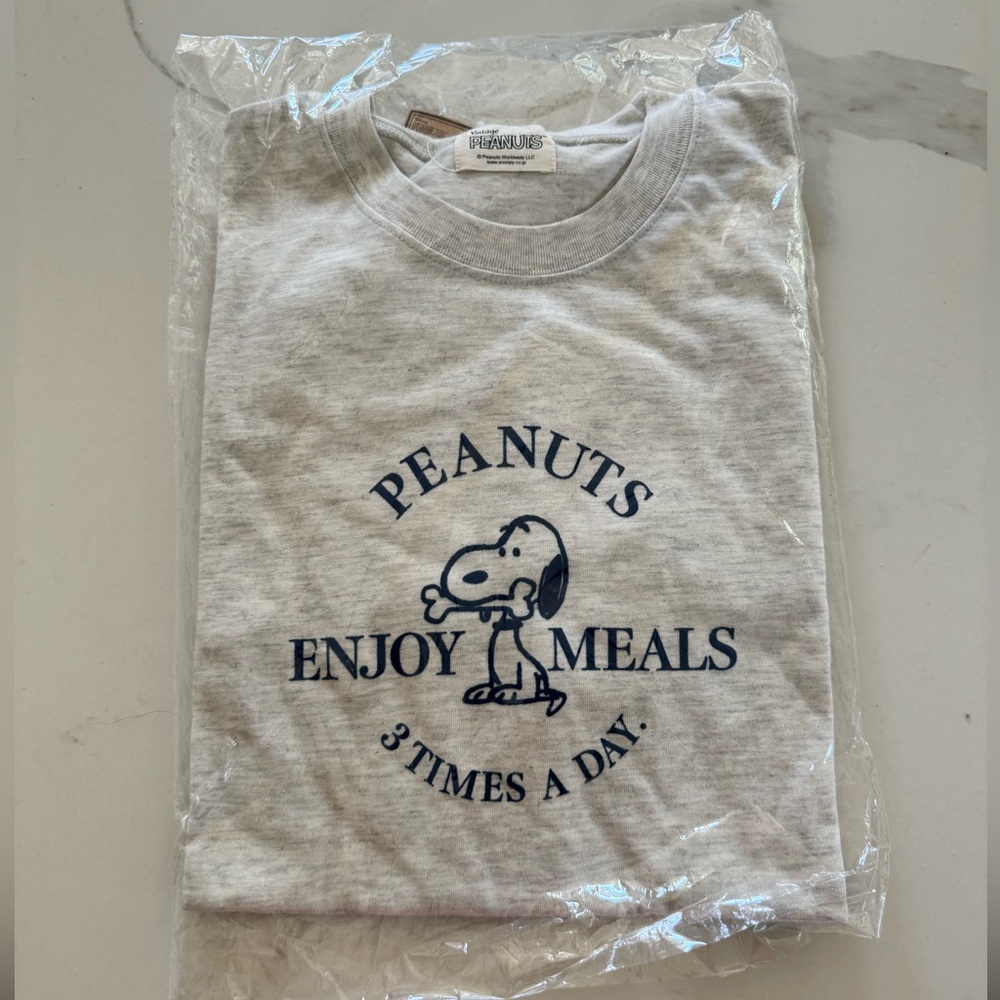 NWT vintage, snoopy peanuts, long sleeve, T-shirt, men’s size medium